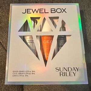 Jewel box Sunday Riley - brand new